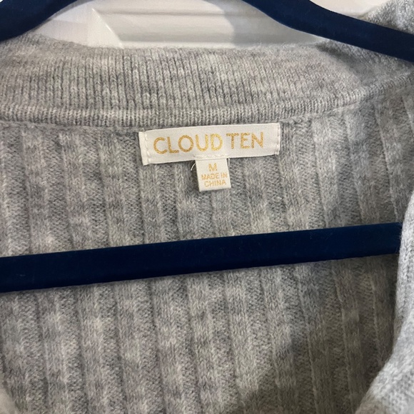 NWOT Grey/Gray Cardigan Sweater - Picture 4 of 6